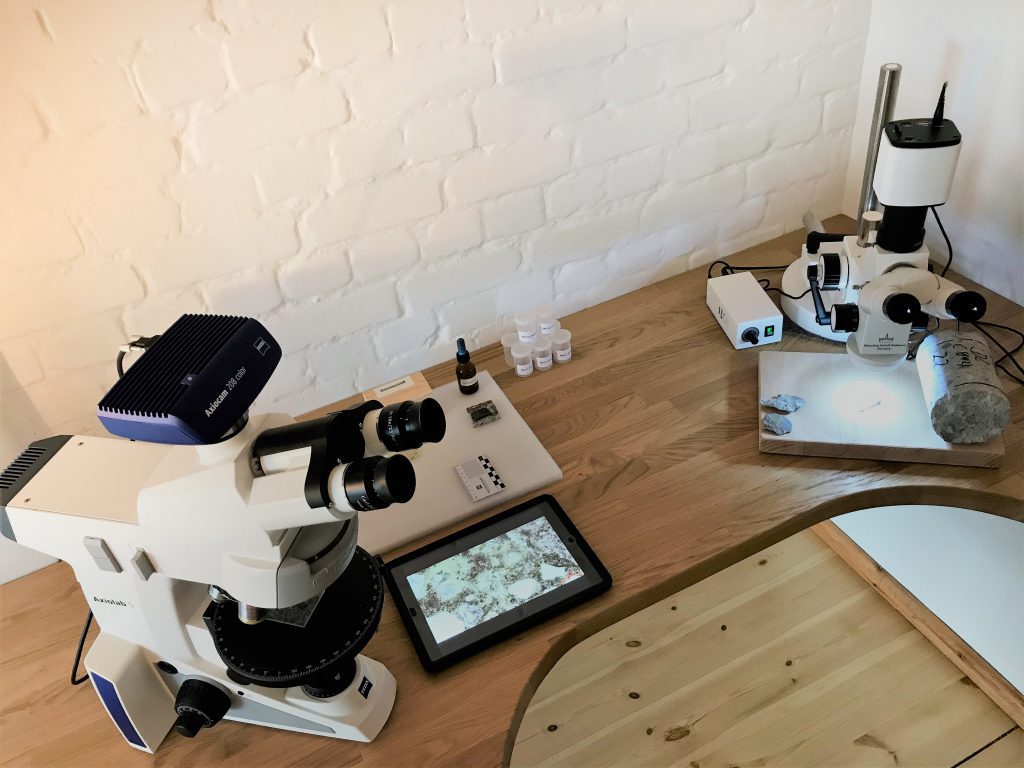 Polarisationsmikroskopie und Auflichtmikroskopie im Bauwesen